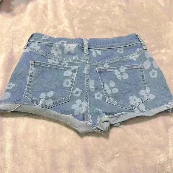 Hollister California floral denim  shorts size 9/29 - Picture 3 of 3